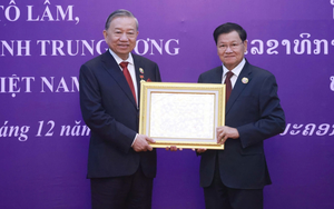 Trao Huân chương Vàng Quốc gia của nước Cộng hòa Dân chủ Nhân dân Lào tặng Tổng Bí thư Tô Lâm