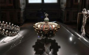 Triển lãm trang sức Hoàng gia tại Paris (Pháp)