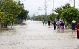 Cảnh báo mưa cường độ lớn trên 100mm/3h ở thành phố Huế và duyên hải Nam Trung Bộ