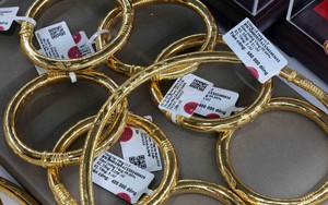 Giá vàng miếng sáng 11/12 tăng 400 nghìn đồng/lượng