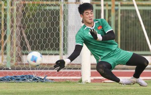 Thủ môn số 1 U22 Việt Nam quyết giữ sạch lưới hết SEA Games 33