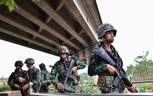 Thái Lan mở rộng lệnh giới nghiêm - ASEAN thúc đẩy cơ chế giám sát