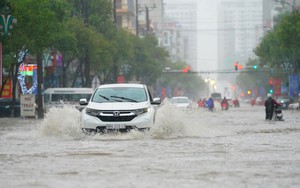 Nhiều khu vực mưa dông, đề phòng khả năng xảy ra lốc, sét và gió giật mạnh
