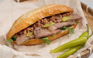 Vụ ngộ độc bánh mì ở Quảng Ngãi: Hơn 100 người nhập viện, Cục An toàn thực phẩm chỉ đạo khẩn