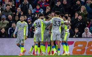 Cuộc đua vô địch Premier League: Bóng ma Man City rình rập Arsenal