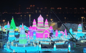 Khai trương công viên băng tuyết lớn nhất thế giới