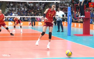 Vì sao ĐT bóng chuyền nữ Việt Nam không khiếu nại pha ghi điểm gây tranh cãi của ĐT Thái Lan?