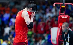 Trần Thị Thanh Thúy rơi nước mắt ở chung kết bóng chuyền nữ SEA Games 2025: Có lẽ nào, định mệnh?