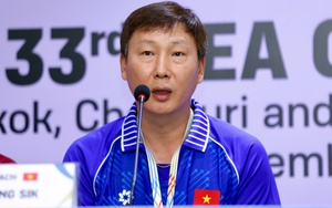 HLV Kim Sang Sik: 'Mong trọng tài làm việc công tâm'