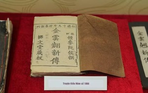 Trưng bày bản Truyện Kiều cổ nhất bằng chữ Nôm, xuất bản năm 1866