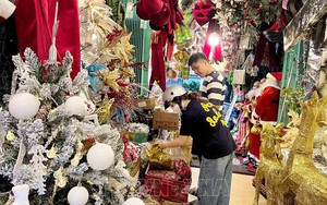 Đa dạng thị trường trang trí Giáng sinh, sức mua giảm nhẹ
