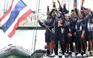 Hoàng hậu Thái Lan trực tiếp thi đấu, dẫn dắt đội thuyền buồm giành HCV lịch sử tại SEA Games 2025