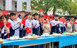 Thầy hiệu trưởng ở Hải Phòng mời học sinh toàn trường ăn sáng khi U22 Việt Nam giành HCV SEA Games 2025
