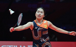Thắng thuyết phục đối thủ Trung Quốc, tay vợt cầu lông Thái Lan viết tiếp hành trình đặc biệt tại World Tour Finals 2025