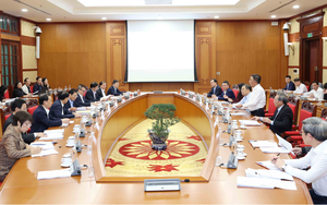 Thường trực Ban Bí thư chủ trì họp Thường trực Tiểu ban Tổ chức phục vụ Đại hội XIV của Đảng