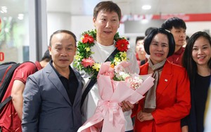 U22 Việt Nam trở về trong vòng tay yêu thương của người hâm mộ