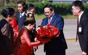 Thủ tướng Phạm Minh Chính tới Viêng Chăn đồng chủ trì Kỳ họp Ủy ban liên Chính phủ Việt – Lào