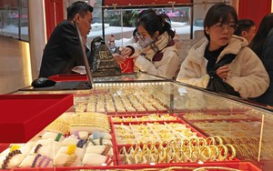 Giá vàng thế giới xác lập kỷ lục mới