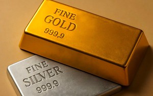 Giá vàng và bạc đồng loạt lập kỷ lục mới