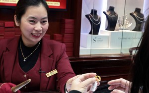 Giá vàng miếng sáng 24/12 tăng 800 nghìn đồng/lượng