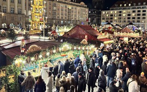 Chợ Giáng sinh Striezelmarkt ở Dresden: Bản hòa ca của thời gian và truyền thống