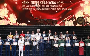 Tổng Bí thư Tô Lâm dự chương trình "Hồ Chí Minh - Hành trình khát vọng"