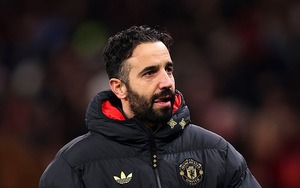 HLV Amorim: 'Hàng thủ bốn người là cách duy nhất để tạo khác biệt'