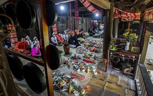 Tìm về "ký ức cổ xưa" trong Mo Mường