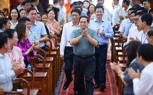 Thủ tướng Phạm Minh Chính tiếp xúc cử tri thành phố Cần Thơ 