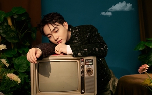 Ca sĩ Trung Quang chốt hạ năm 2025 rực rỡ bằng album "Tắt đèn chưa ngủ" 