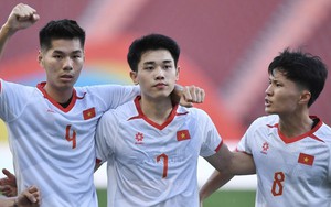 Tin nóng bóng đá Việt hôm nay 4/12: Đình Bắc không ngại đối thủ nào tại SEA Games 33; Văn Hậu tái xuất trong đội hình CLB CAHN