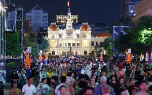 Không khí đón Năm mới 2026 tại TP HCM