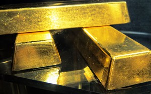 Giá vàng tuần qua trụ vững trên mốc 4.200 USD/ounce