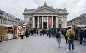 Mùa lễ hội dệt sự gắn kết giữa lòng Brussels