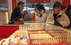 Giá vàng miếng sáng 8/12 tăng 300 nghìn đồng/lượng