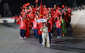 Chiêm ngưỡng 11 hoa hậu và Á hậu cầm bảng tên các quốc gia Đông Nam Á tại SEA Games 2025