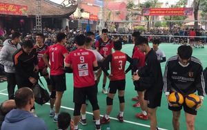Đội bóng chuyền hàng đầu Việt Nam nhận thưởng khủng nhờ chức vô địch giải hội làng 