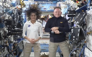 NASA đẩy sớm kế hoạch đưa các phi hành gia mắc kẹt trở về Trái đất