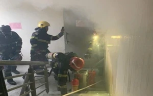 Hỏa hoạn ở tòa nhà cao tầng tại Hà Nội, nhanh chóng đưa 30 người đến nơi an toàn