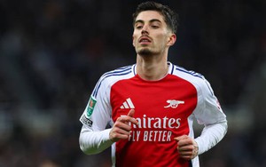 Arsenal mất trung phong duy nhất, quá khó đua vô địch Ngoại hạng Anh với Liverpool