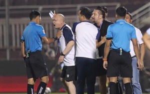 V-League lại 'nóng' vì phản ứng dữ dội của HLV ngoại
