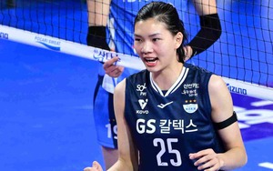 Phụ công Việt Nam lại đánh chính và ghi điểm, giúp đội nhà đánh bại ĐKVĐ giải bóng chuyền nữ Hàn Quốc