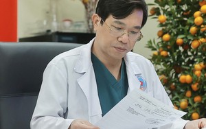 70 năm ngày Thầy thuốc Việt Nam: Người bác sĩ tận tâm với nghề, không ngừng học hỏi