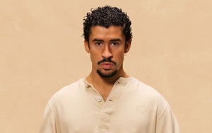 Bad Bunny tận hưởng khoảnh khắc bên những người thân yêu