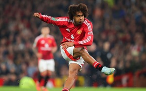 MU khủng hoảng nhưng Zirkzee bất ngờ trở thành điểm sáng