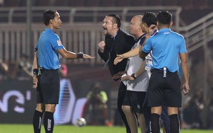 Bóng đá Việt Nam: 'Ném chuột sợ vỡ bình?'