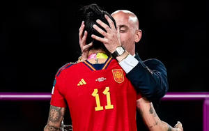 Cựu sếp lớn bóng đá Tây Ban Nha chính thức bị kết án vì bê bối 'cưỡng hôn' gây chấn động World Cup