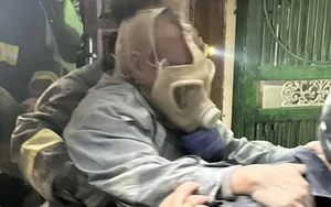 Giải cứu chủ nhà 78 tuổi trong vụ cháy tại quận Thanh Xuân, Hà Nội