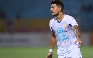 Tại sao Hendrio không được đăng ký trong danh sách của Nam Định với VPF?