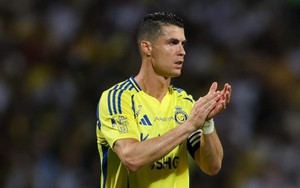 Đang đua Vua phá lưới, Cristiano Ronaldo gây sốt khi vẫn nhường đá phạt đền cho đồng đội